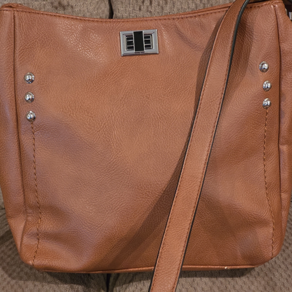 Concealed Carry Elegant Tan Leather Shoulder Bag
